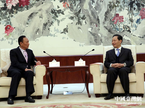 广西壮族自治区党委书记彭清华会见郭台铭